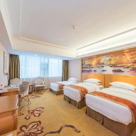 Vienna Hotel Guilin Airport Road Rongshan Buitenkant foto